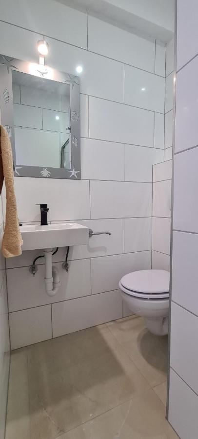 Apartments Ana I Ante Милна Экстерьер фото
