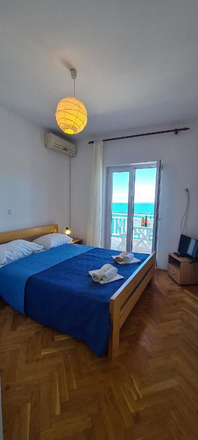 Apartments Ana I Ante Милна Экстерьер фото